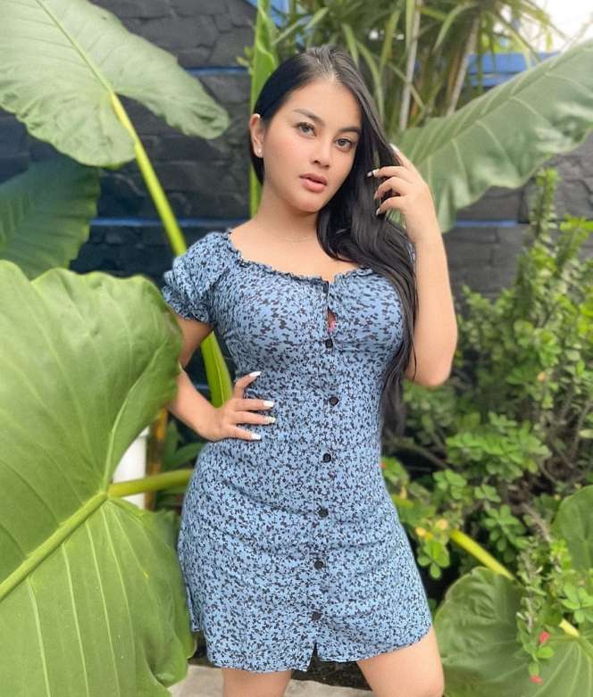 10 Pose Berani Gita, Kakak Ghea Youbi yang Body Goals Abis