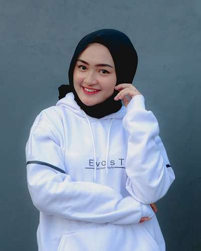Viral Satpam Cantik Disebut Tak Kalah dari Polwan, Ini Fotonya