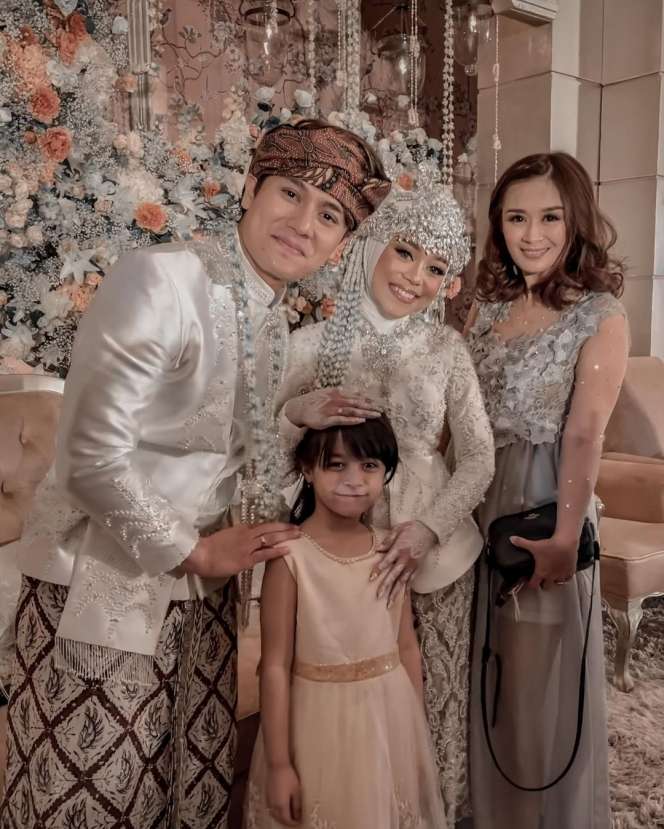 Potret Maharany, Ibu Amabel Lennata yang Cantik dan Body Goals