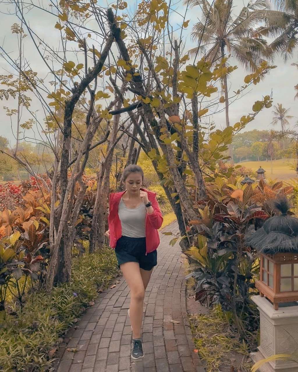 Potret Maharany, Ibu Amabel Lennata yang Cantik dan Body Goals
