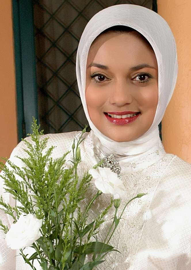 Tak Banyak yang Tahu, 8 Artis Ini Ternyata ‘Nyambi’ Jadi Dosen