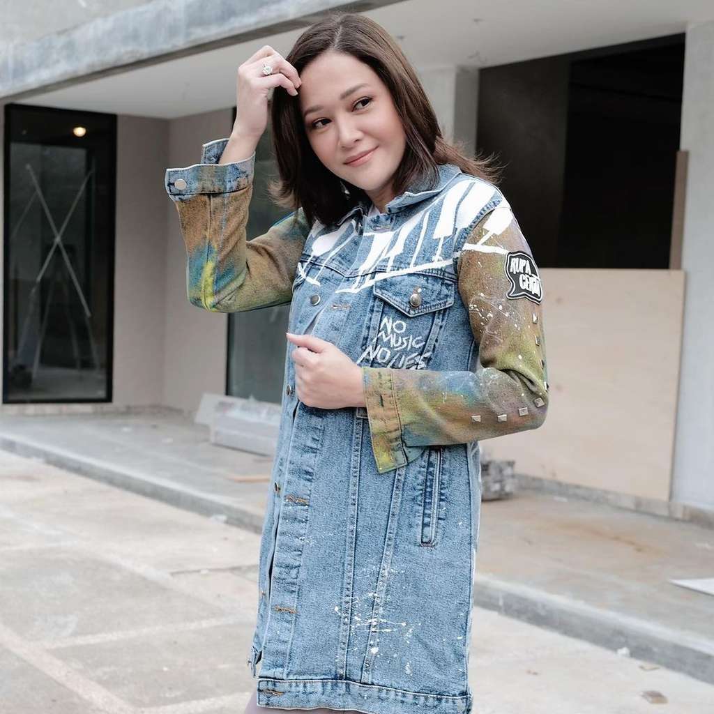 Tak Banyak yang Tahu, 8 Artis Ini Ternyata ‘Nyambi’ Jadi Dosen