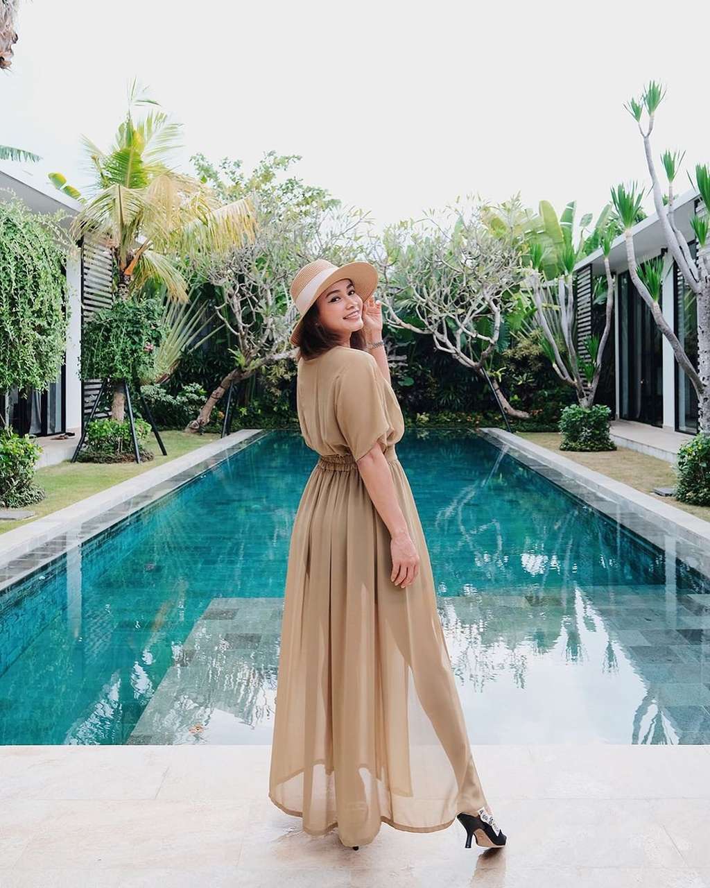 10 Potret Veni Budi, Ibu Ovi Dian yang Cantik dan Awet Muda
