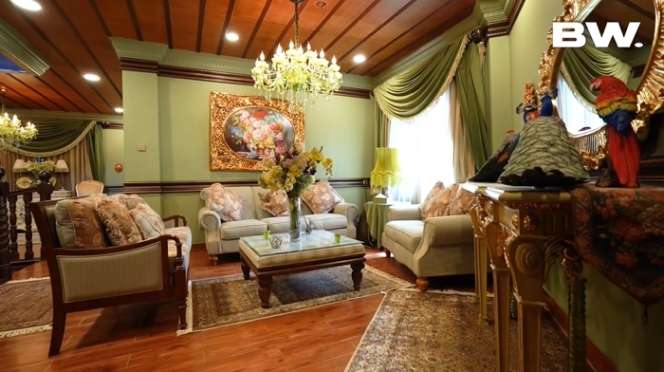 Bak Istana Kerajaan, Ini 8 Potret Mewahnya Rumah Tasya Farasya