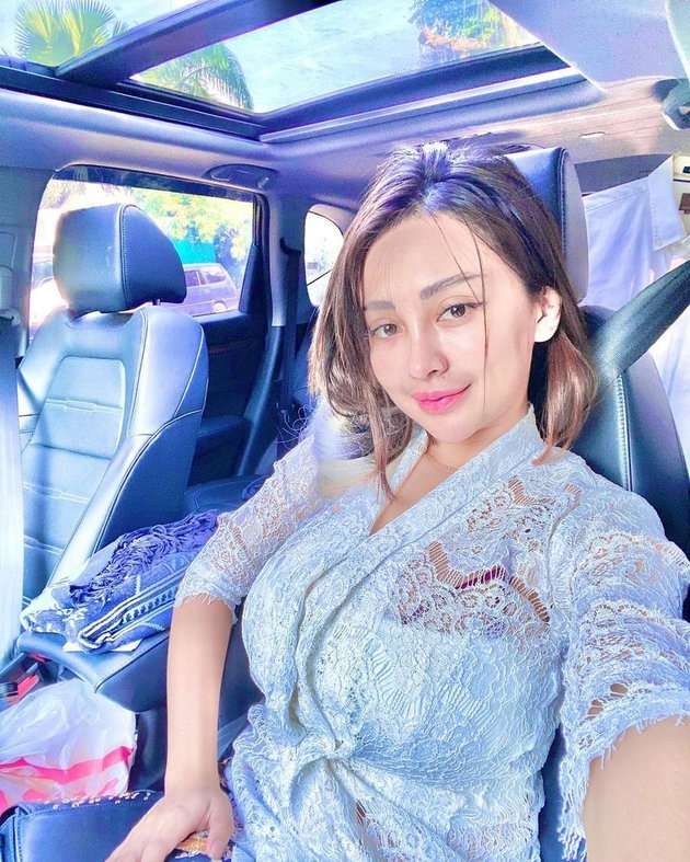 12 Penyanyi ini Alami Insiden Memalukan Saat Manggung, Waduh!