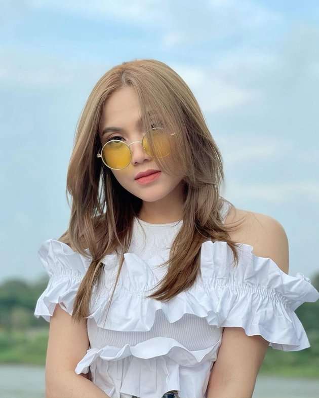 12 Penyanyi ini Alami Insiden Memalukan Saat Manggung, Waduh!