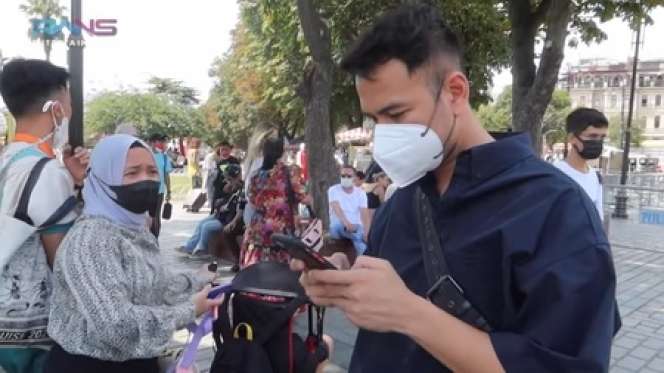 Potret Raffi Ahmad & Nagita Slavina Kunjungi Hagia Sophia
