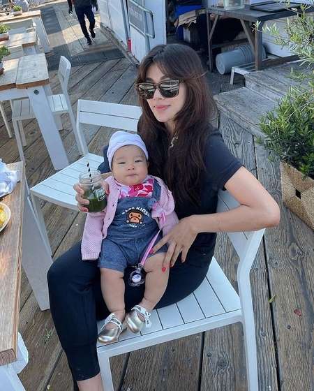 8 Potret Baby Korra, Anak Adinda Bakrie yang Fashionable Abis