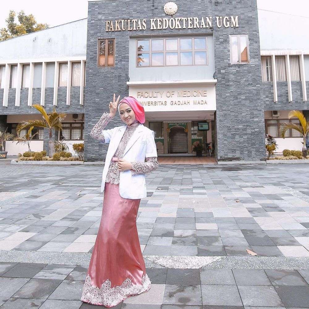 10 Foto Hemas Nura, Calon Istri Danang DA Profesinya Mentereng