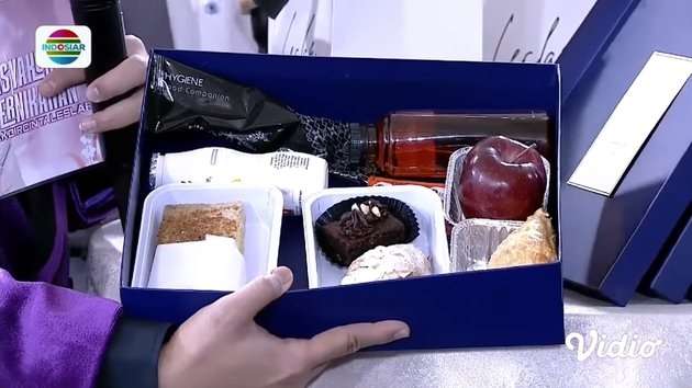8 Foto Mewahnya Souvenir Tasyakuran Lesty-Billar, Bikin Ngiler