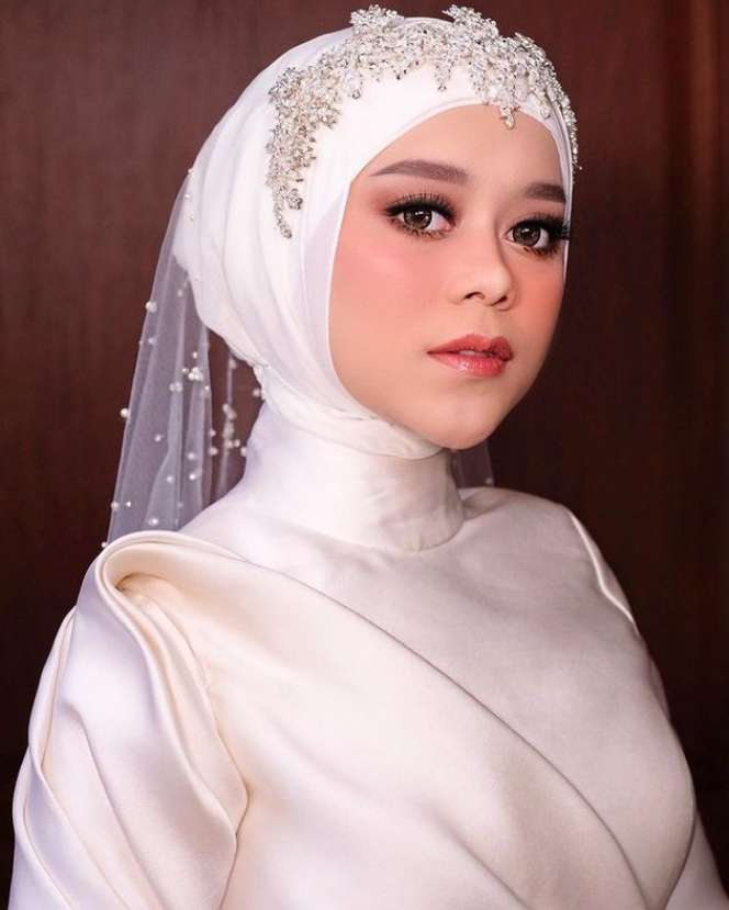 Detail Makeup Lesti di Acara Tasyakuran, Pesonanya Terpancar!