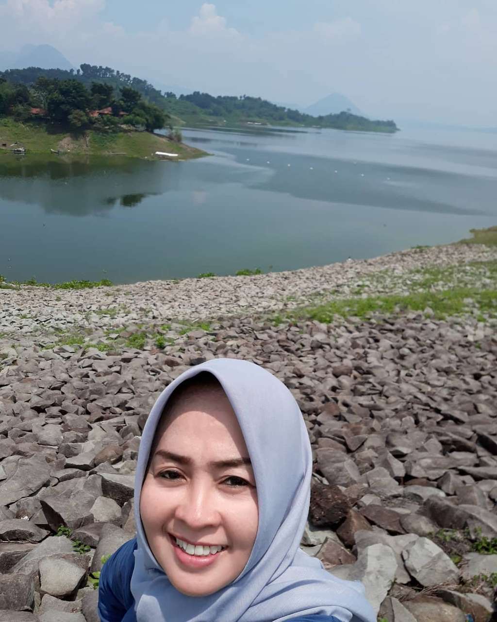 10 Foto Terbaru Munaroh Kekasih Mandra, Jadi Beda Banget!