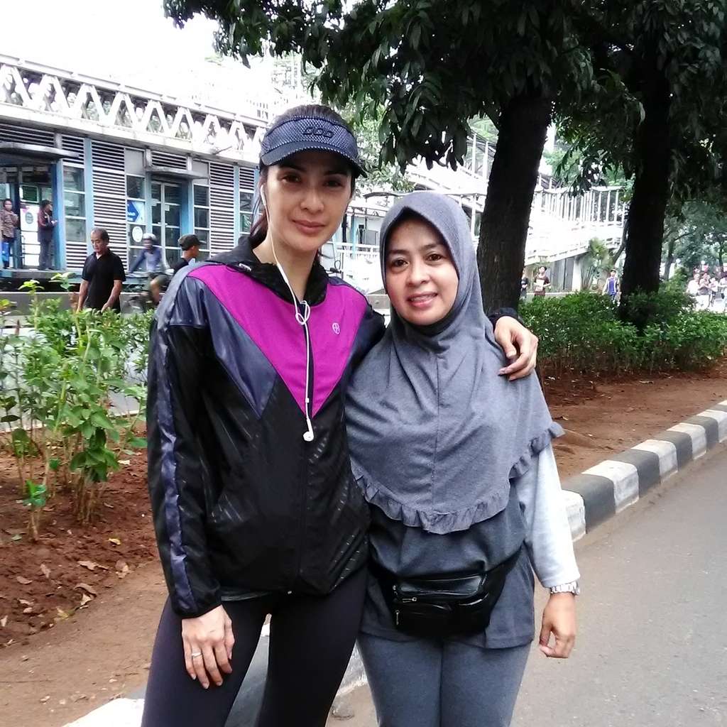 10 Foto Terbaru Munaroh Kekasih Mandra, Jadi Beda Banget!