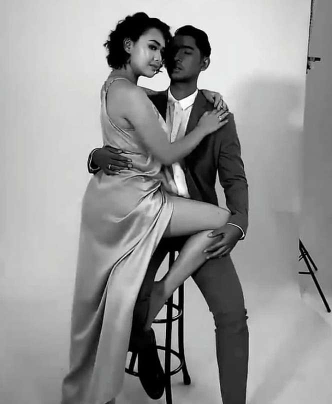 7 Foto Berani Amanda Manopo & Arya Saloka yang Kini Jadi Heboh