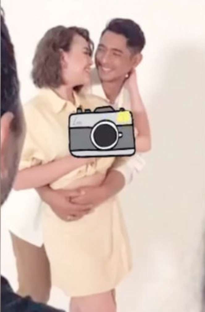 7 Foto Berani Amanda Manopo & Arya Saloka yang Kini Jadi Heboh