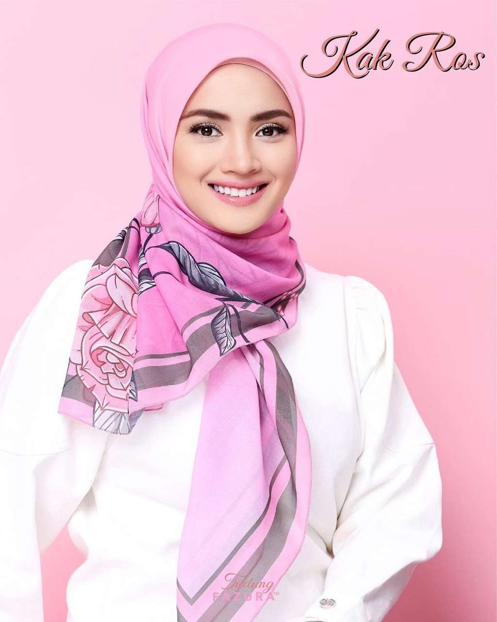 Artis Cantik Warkop DKI Nangis, 80 Ribu Hijab Sold dalam 2 Jam