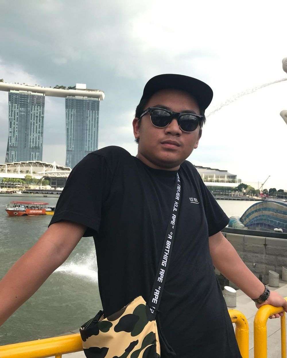 Jarang Disorot, Begini 10 Potret Gantengnya Anak Sulung Soimah