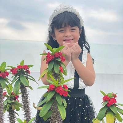 8 Foto Imut Fara Shakila Raih Penghargaan Pemeran Anak Favorit