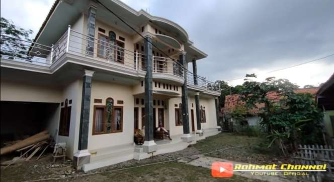 5 Potret Rumah Mewah Milik TKI Sukses Kerja di Arab Saudi