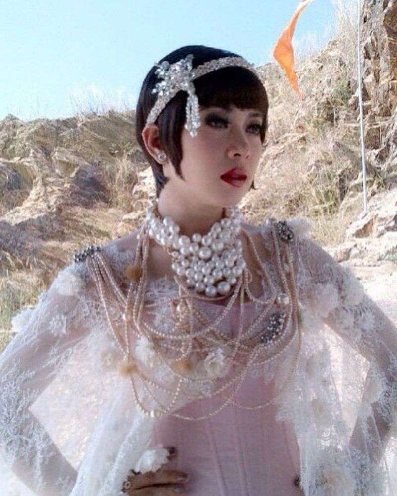 9 Foto Syahrini dari Masa ke Masa, Perubahannya Bikin Syok!