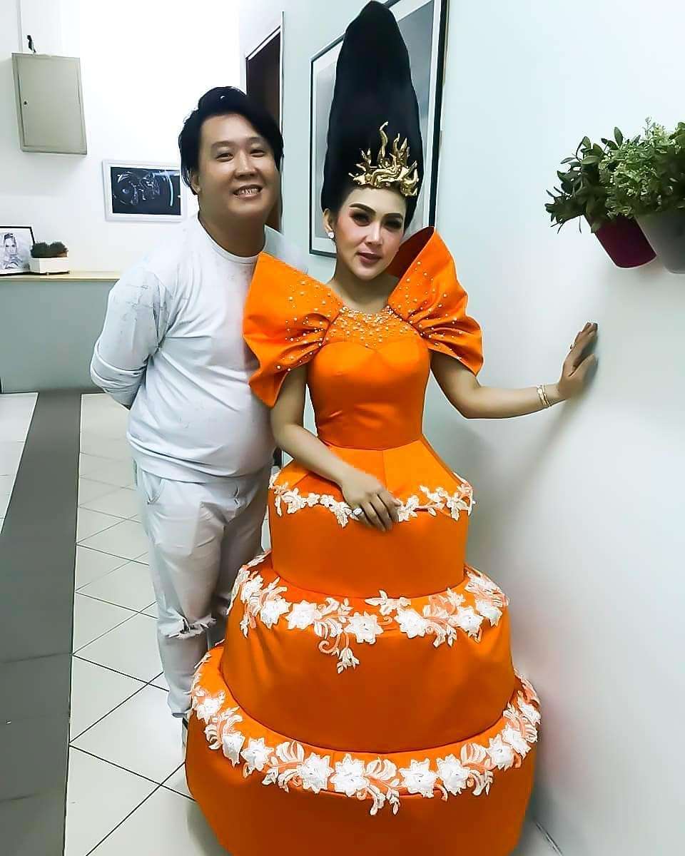 9 Foto Syahrini dari Masa ke Masa, Perubahannya Bikin Syok!