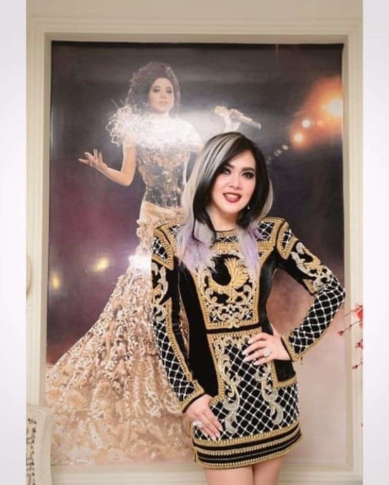 9 Foto Syahrini dari Masa ke Masa, Perubahannya Bikin Syok!