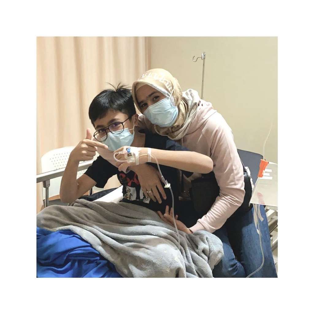 9 Potret Kedekatan Sonya Fatmala dengan Anak Sambungnya