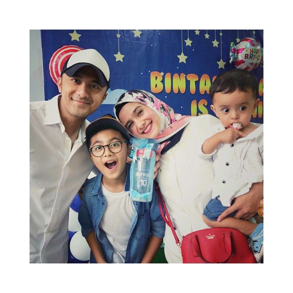 9 Potret Kedekatan Sonya Fatmala dengan Anak Sambungnya