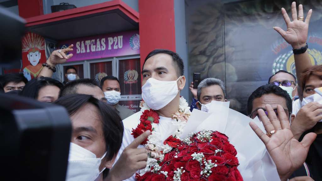 Ekspresi Saipul Jamil Bebas dari Penjara, Teriak I Love Full