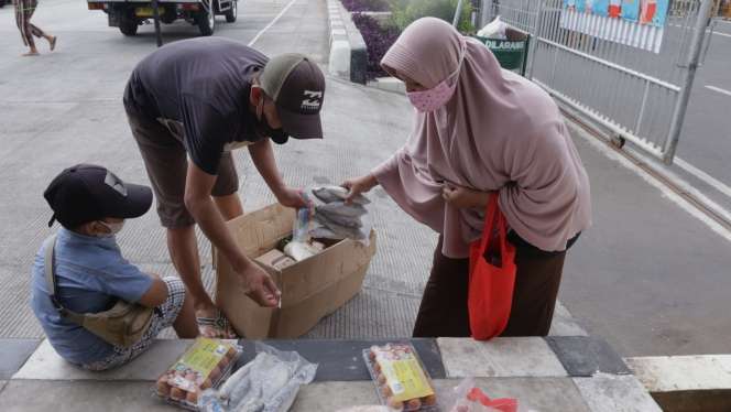 Belanja Sembako Rasa Gratis di Pasar Induk Beras Cipinang