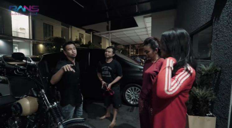 Tajir Melintir! Ini 9 Potret Rumah Soimah di Jakarta & Jogja