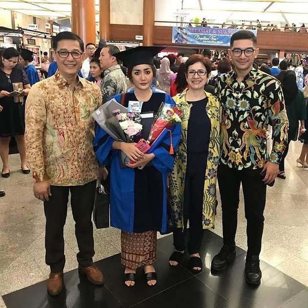 Potret Maura Magnalia, Putri Nurul Arifin yang Jarang Disorot