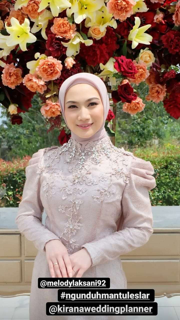 Gaya 9 Artis Hadiri Ngunduh Mantu Leslar, Saipul Jamil Disorot