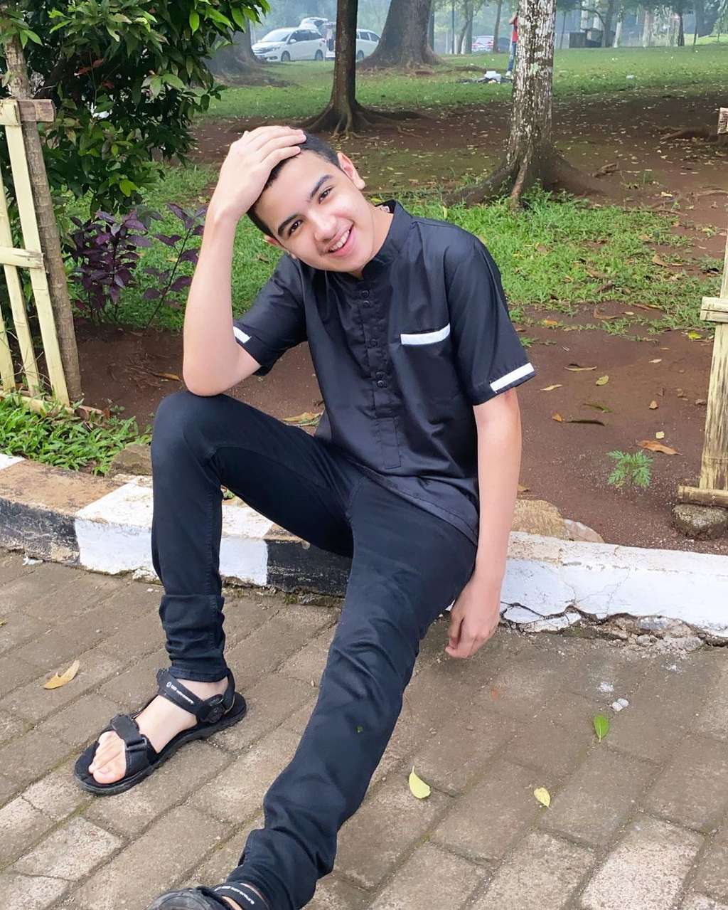 10 Potret Suheil Bisyir, Jadi Idola Remaja Masa Kini