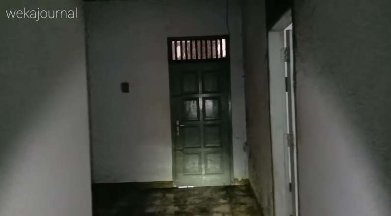 10 Potret Rumah Mewah Artis yang 15 Tahun Terbengkalai, Serem!