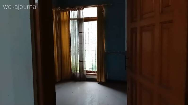 10 Potret Rumah Mewah Artis yang 15 Tahun Terbengkalai, Serem!