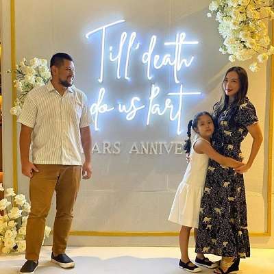 10 Potret Renny Sutiyoso, Sempat Viral Jual Rawon 500 Ribu