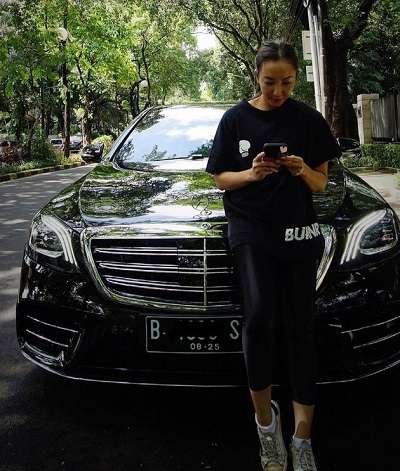10 Potret Renny Sutiyoso, Sempat Viral Jual Rawon 500 Ribu