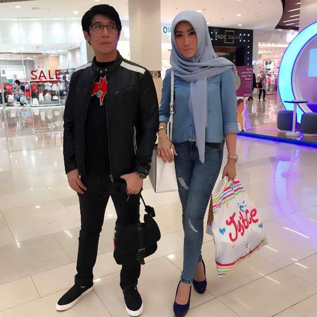 Beda 18 Tahun, Intip 8 Foto Cantiknya Istri Kedua Parto Patrio