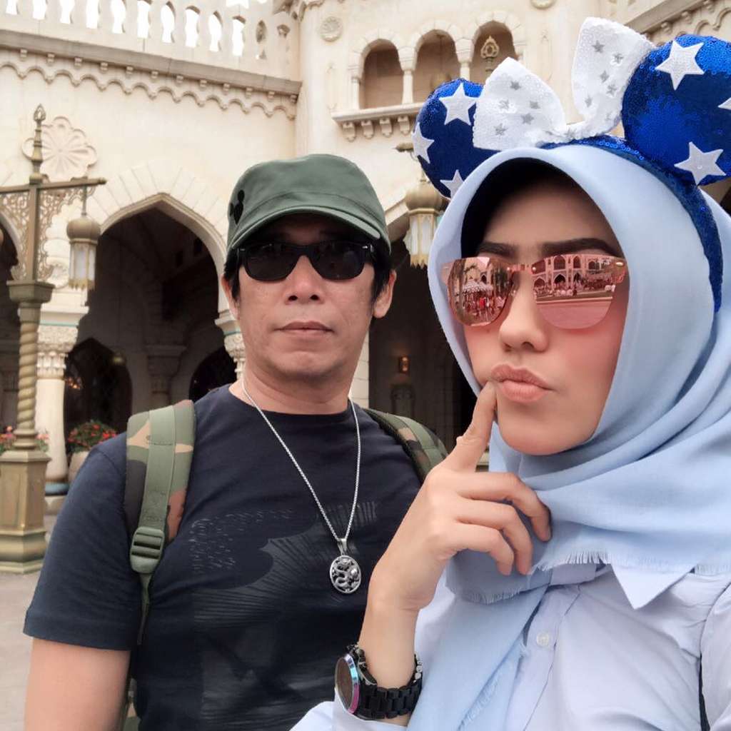 Beda 18 Tahun, Intip 8 Foto Cantiknya Istri Kedua Parto Patrio