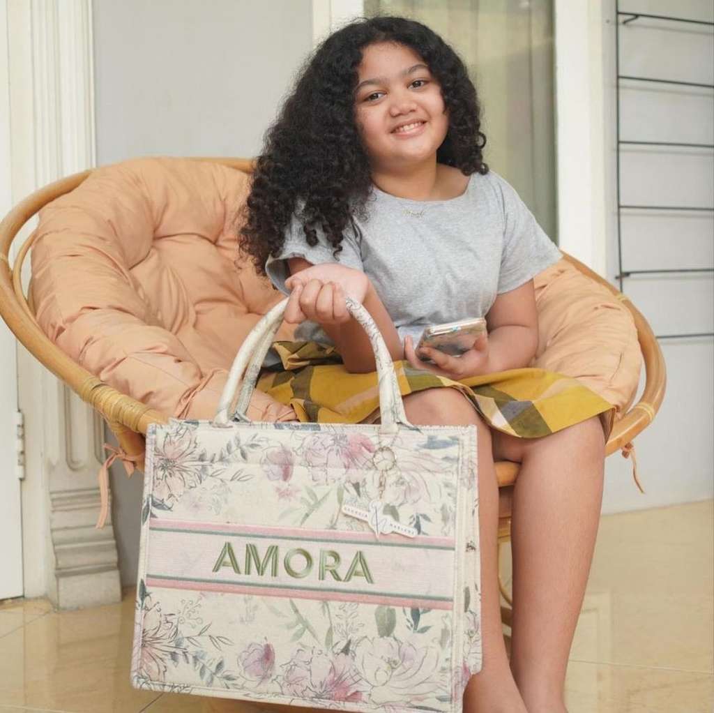 Potret Amora Lemos, Putri Krisdayanti yang Punya Suara Merdu