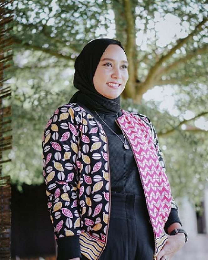 7 Potret Octaviani Istri Kapolres, Jadi Polwan & Jago Nyanyi