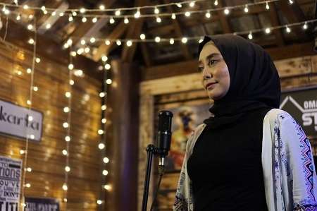 7 Potret Octaviani Istri Kapolres, Jadi Polwan & Jago Nyanyi