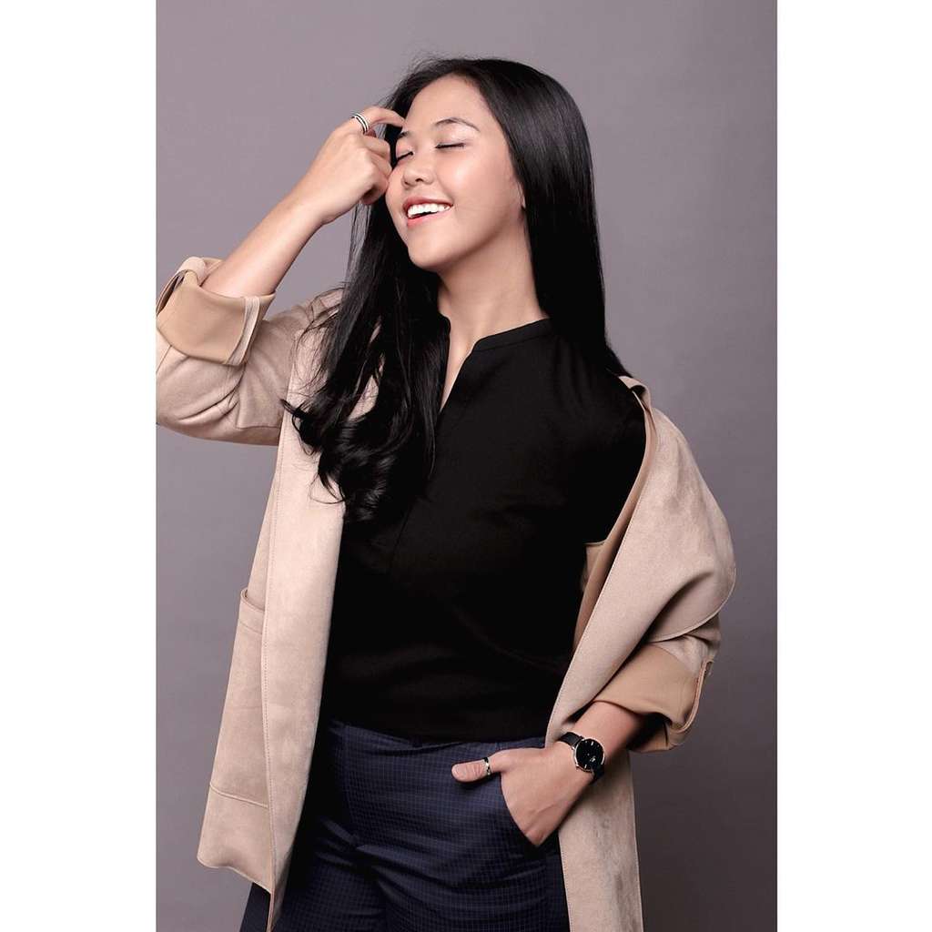 8 Potret Tania Artawidjaya, Pilot Cantik Mirip Eonni Korea