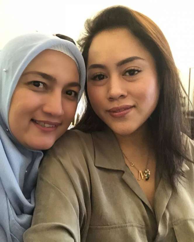 8 Potret Sarah Amalia, Mantan Istri Ariel NOAH Kini Berhijab