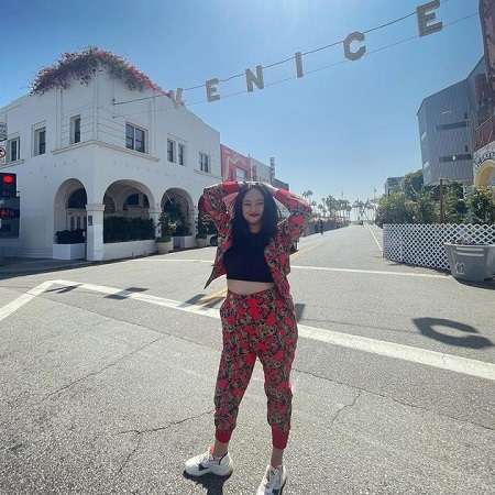 9 Foto Marshanda Berobat di Amerika, Tampil Berani 