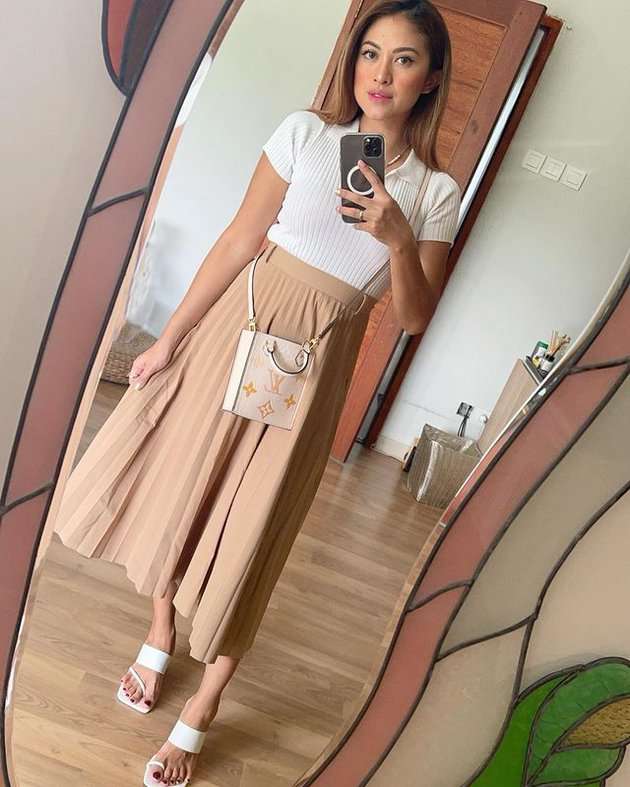 7 Potret Cynthia Ganesha, Istri Giring Nidji Bak Masih ABG