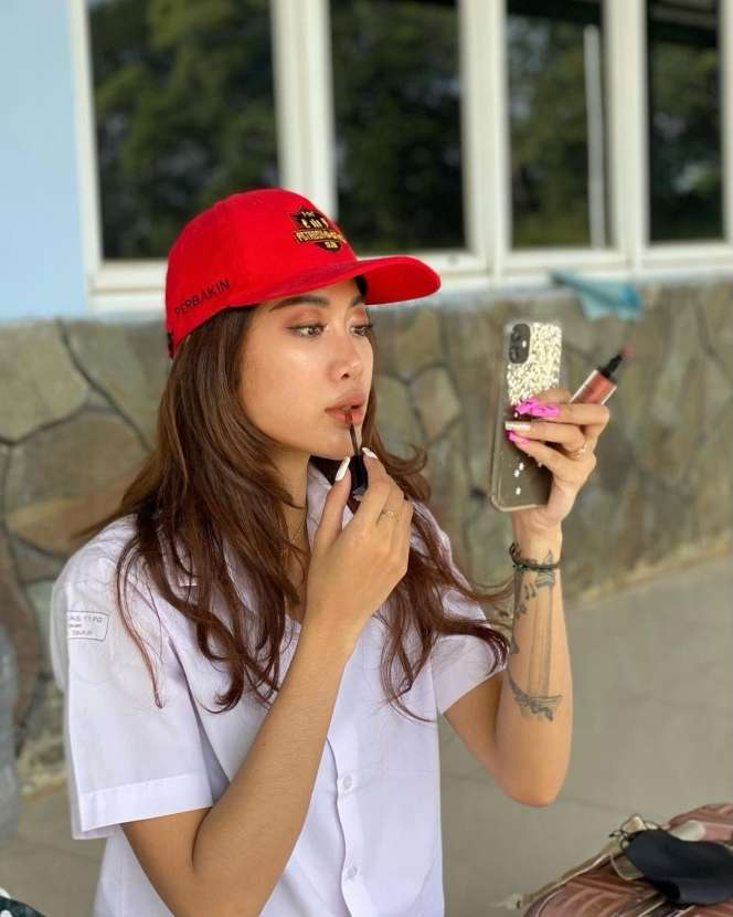 Sederrt Artis Cantik Punya Tato, Amanda Manopo Paling Disorot