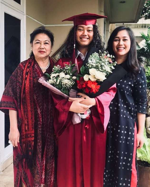8 Potret Cantik Nayyara Putri Tora Sudiro yang Beranjak Remaja