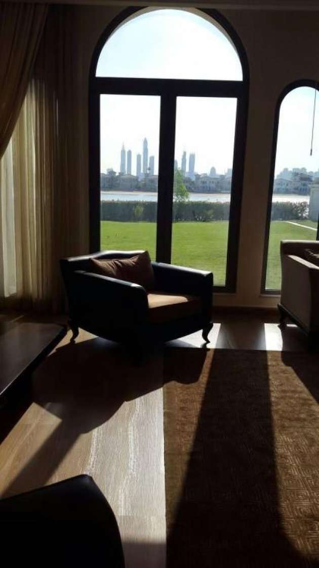 6 Potret Rumah Mewah Shahrukh Khan di Dubai, Hadap Pantai